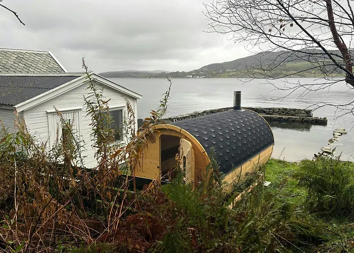 1950s House With Sauna And Sea In Foresvik